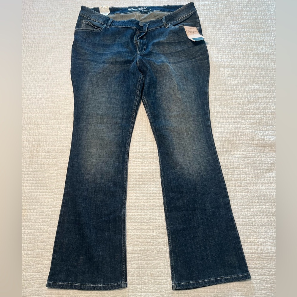 Wrangler Women's Boot Cut Jeans - Indigo